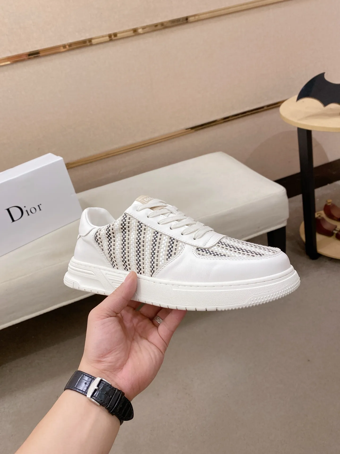 Men's men's shoes 💰 420💰🇮🇹🇮🇹Dior D new model is on sale at the same time, upper 🇮🇹Imported stretch fabric from Italy Fully imported sheepskin lining💪💪, completely 1⃣️ to 1⃣️🇮🇹💪💪, ⚠Sole: Original sole provided by the original factory, exclusive movable molded sole super comfortable, ⚠Original factory follow-up, 🔍🔍high quality, you can come in and out at will, welcome to compare⚠. Code number:38-44